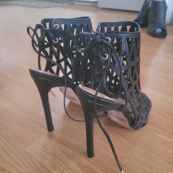NWOT Black Tia Caged Heeled Sandal High Heels - Picture 5 of 12